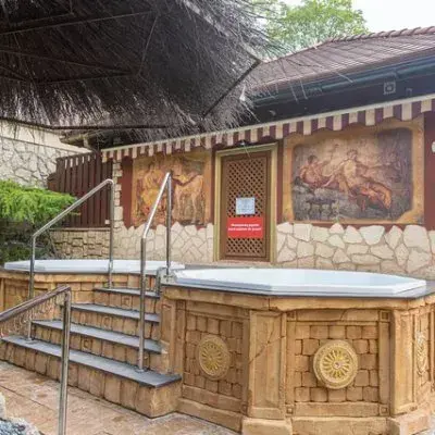 ZEWNĘTRZNE JACCUZI